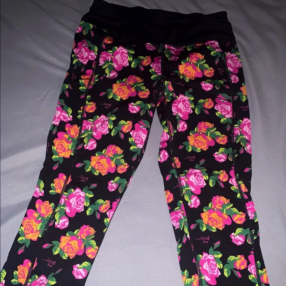 Betsey Johnson floral leggings
